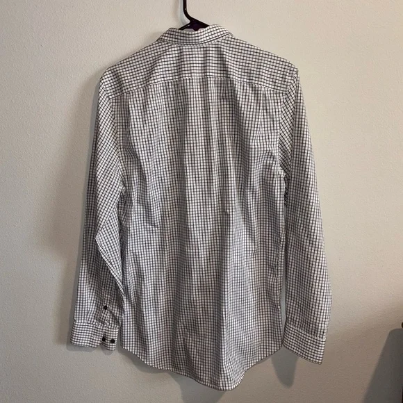 GAP NON IRON Button down 15-15 1/2” - Picture 3 of 5